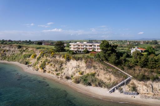 Sunshine House offering spectacular views to Olymp A - Housity