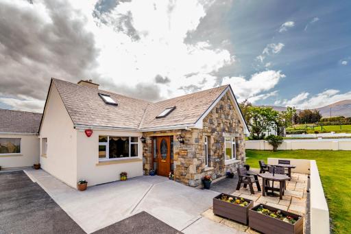 Bertra House B&B - Housity