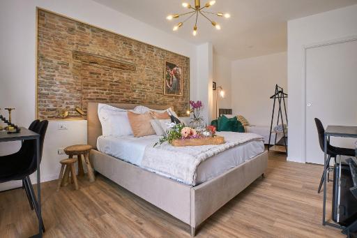 Delta Dreams Guest House - Housity