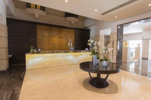 Maritim Antonine Hotel & Spa - Housity