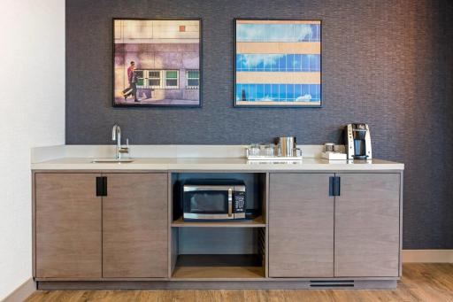 Cambria Hotel Downtown Asheville - Housity