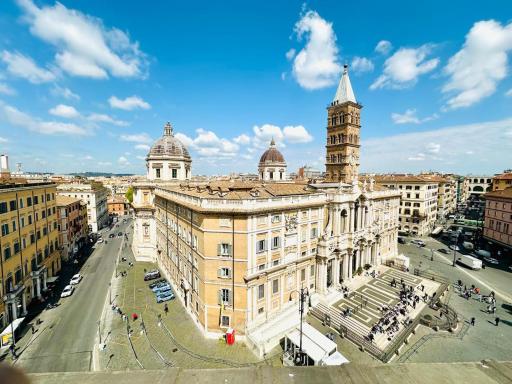 Santa Maria Maggiore Suites Apartments - Housity