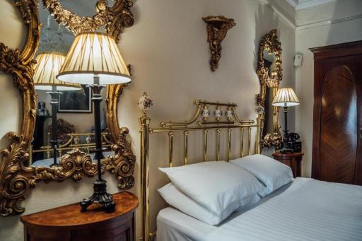 Charlemont House Exclusive Hire Perfect for Groups of 8 to 23 persons - Housity