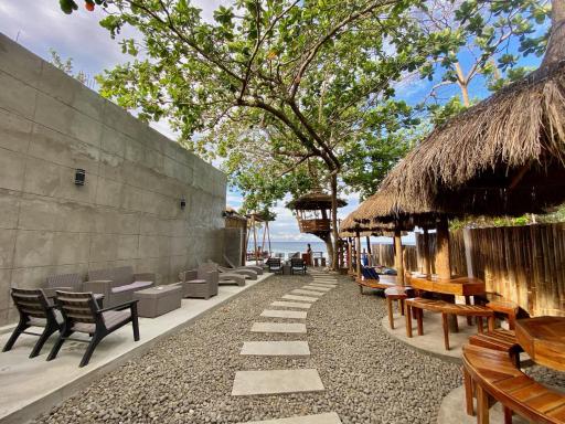 White Bada Guesthouse - Housity