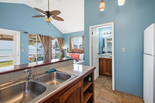 Beachfront · Private Beach Tilt-Ta-Dock Resort Belize - Housity