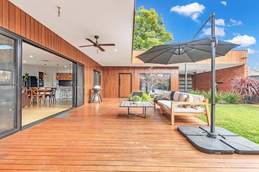 Villa Simone - Tranquil Hideaway in the Heart of Echuca - Housity