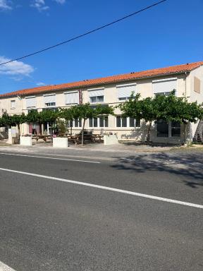 HOTEL RESTAURANT Chez Nous - Housity