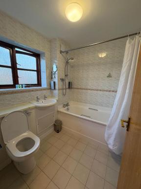 Tollgate Hotel & Leisure - Housity