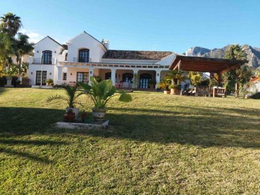 Villa Casa Sol. Encantadora villa con piscina - Housity