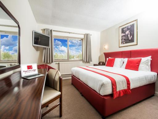 Peartree Lodge Waterside - Housity