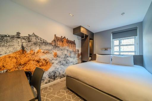 KM Hotel - Housity