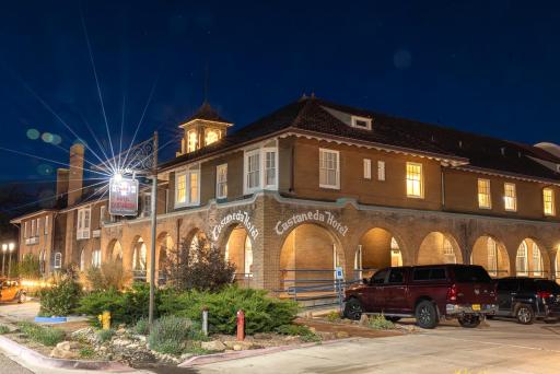 Castaneda Hotel - Housity