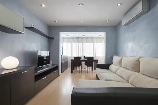 Apartamento Playa con Piscina Parking y 2 habitac - Housity