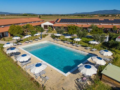 Delfino Tuscany Resort - Housity