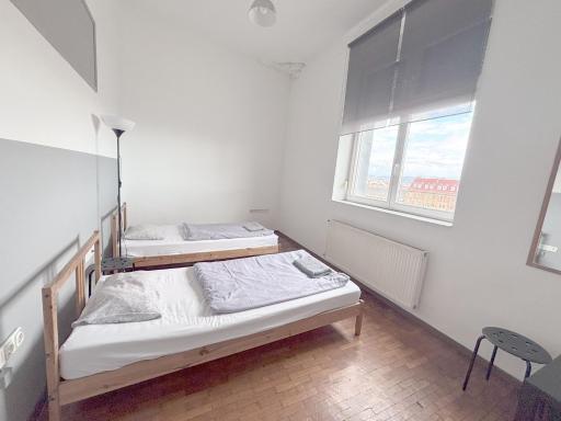 Artist Guest House - Housity