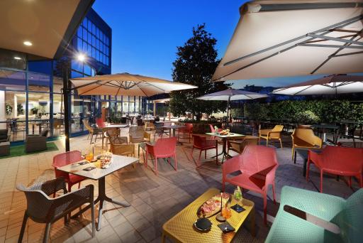 Tuscany Inn - Housity