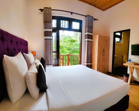 Ashiyana Hotel - Housity