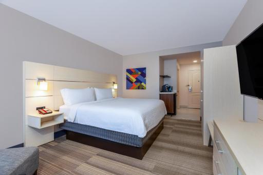 Holiday Inn Express-International Drive, an IHG Hotel - Housity
