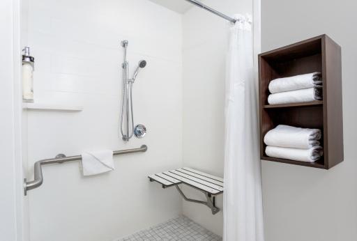 Holiday Inn Express-International Drive, an IHG Hotel - Housity