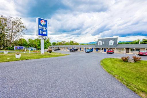 Relax Inn in Natural Bridge - Housity