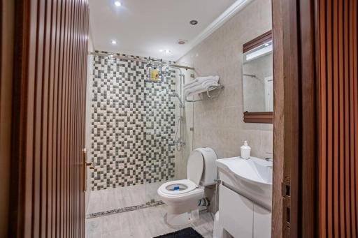 Sea view apartment - Housity