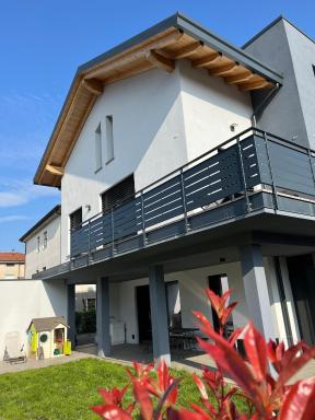Casa Darcellas - Nuovo Trilocale full electric vicino Bergamo e Milano - Housity