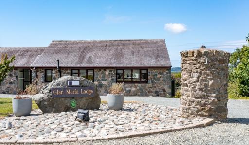 Glan Morfa Lodge Retreat - Housity