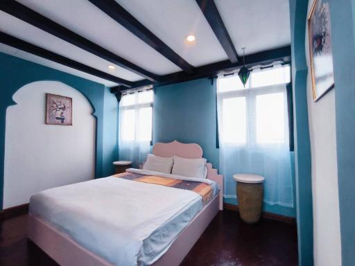 Around The World Bed and Breakfast - Hizvo