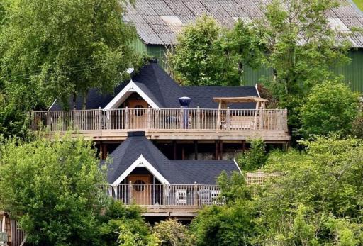 2 - Unmissable Views - Outdoor Bath - Custom Design - Housity