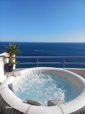 Yvonne's BELA VISTA - Housity