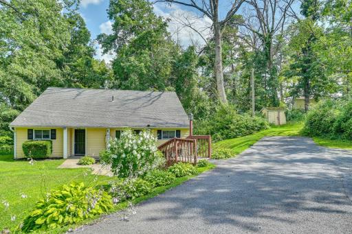 LAKE GEORGE FAMILY VACATION HOME - Housity