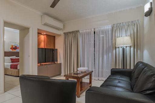 Southern Cross Atrium Apartments - Housity