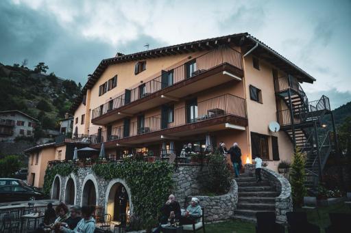 Hostal Cal Franciscó - Housity