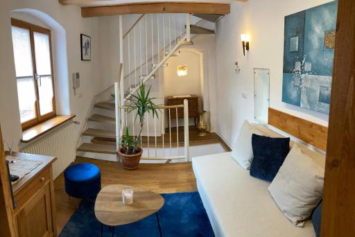 Falkner Turm - Housity