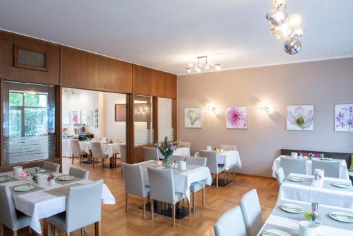 Hotel Alte Post - Housity