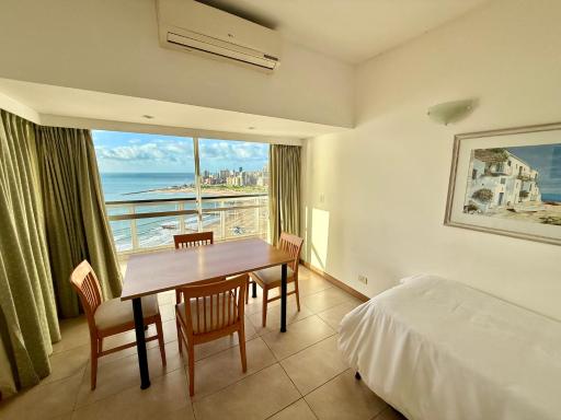 Bristol Apart Hotel - Housity