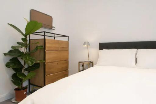 Shoreditch - Immaculate 2 Bedrooms Flat for 6 - Housity