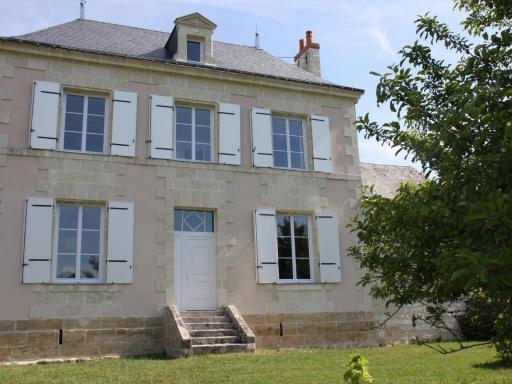 Maison XIXe, grand jardin clos, au cœur des vignobles, près de Chinon et de la Loire à Vélo - FR-1-381-445 - Housity
