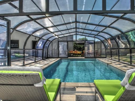 Grande maison moderne avec piscine à Tours, proche du centre-ville et de la Loire à Vélo - FR-1-381-231 - Housity