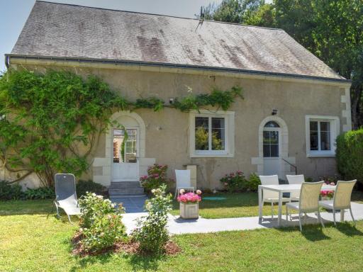 Évasion champêtre : Gîte enchanteur avec jardin clos, rivière et tout confort près des Châteaux de la Loire. - FR-1-381-506 - Housity
