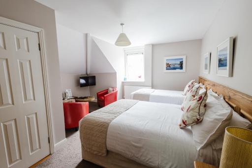 Beach Avonmore House Guest Accommodation - Housity