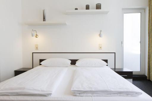 Aparthotel VEGA - Housity