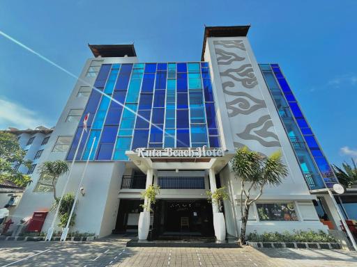 Kuta Beach Hotel - Housity