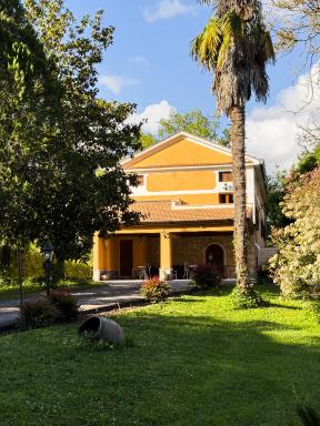 Villa Visocchi Bed and Breakfast - Housity