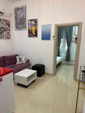 Apartment Republic Square - Housity