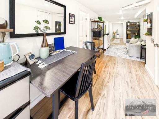 Downtown Vintage Modern Home PNW Wineries - Housity