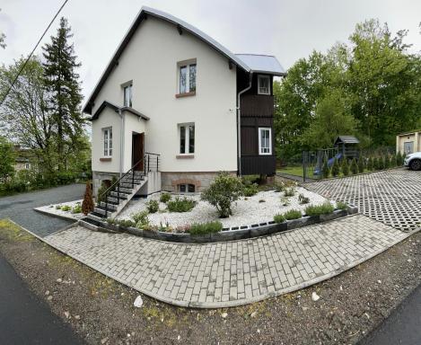 Przystanek Karpacz - Housity