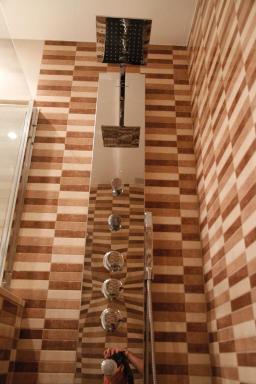 Parrots Sitges Hotel - Housity