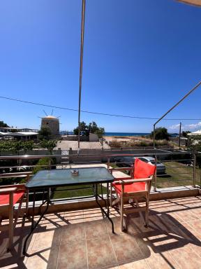 Dimitra Rooms - Housity