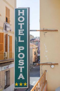 Hotel POSTA - Comfortable Stay in Ventimiglia - Housity